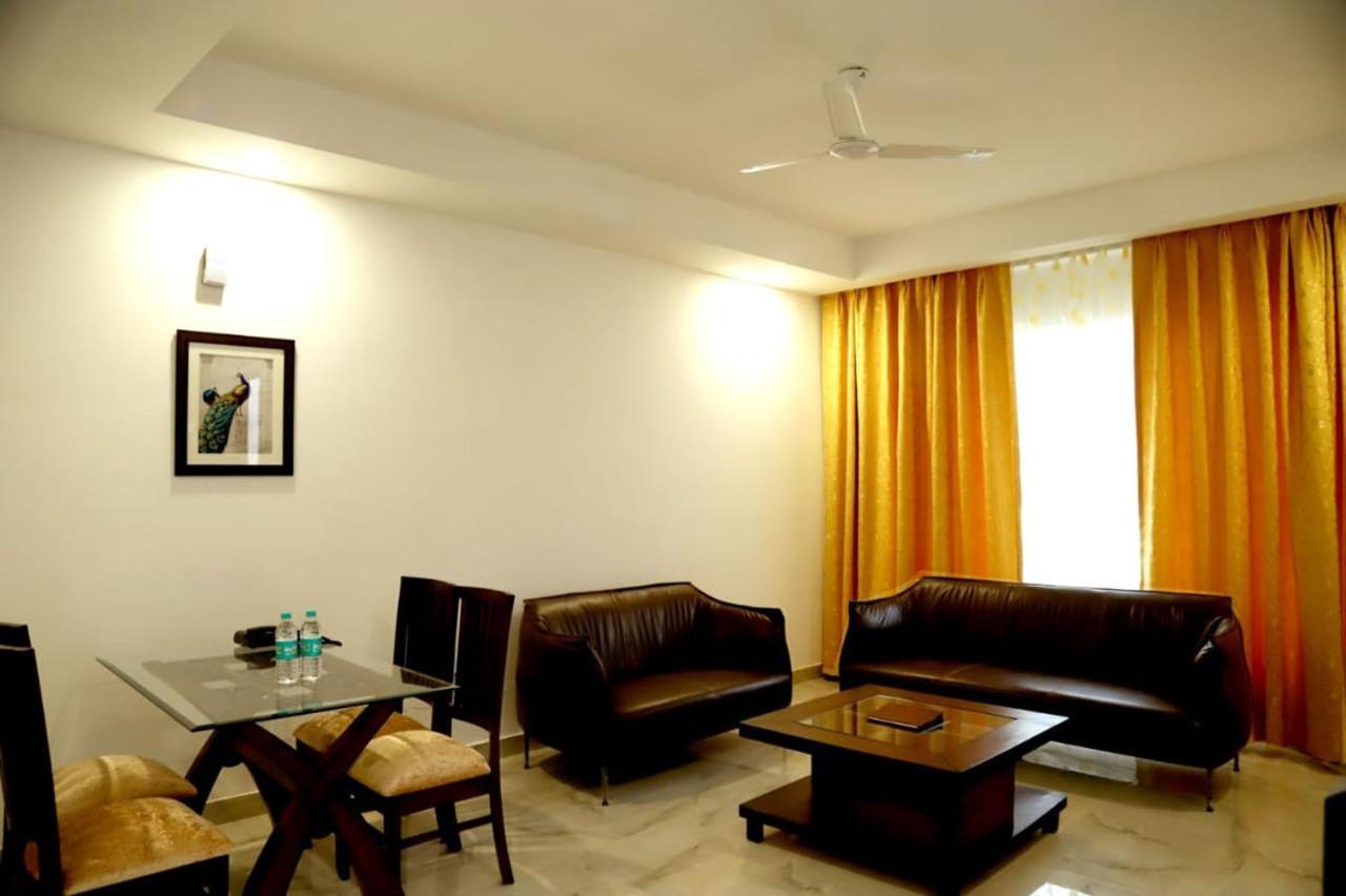Country Inn Hotels & Resorts Vrindavan Exterior photo